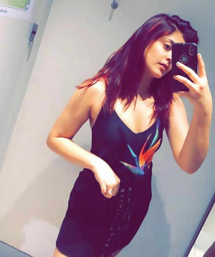 CALL GIRLS 8130994956 New Ashok Nagar, best in class call girls. escort service