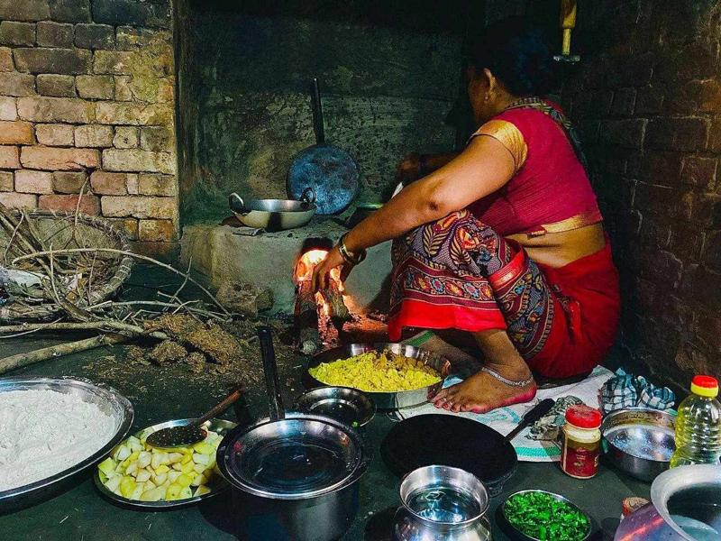 चूल्हा पहेली: जहां गरीबी, स्वास्थ्य और जलवायु परिवर्तन टकराते हैं
