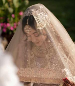 25 : HIS WIFE