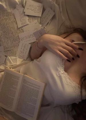 Author Rhea Solenn logo