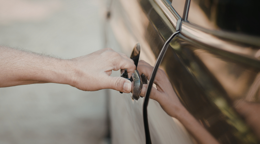 Car Door Locked How to Unlock It Fast & Safe