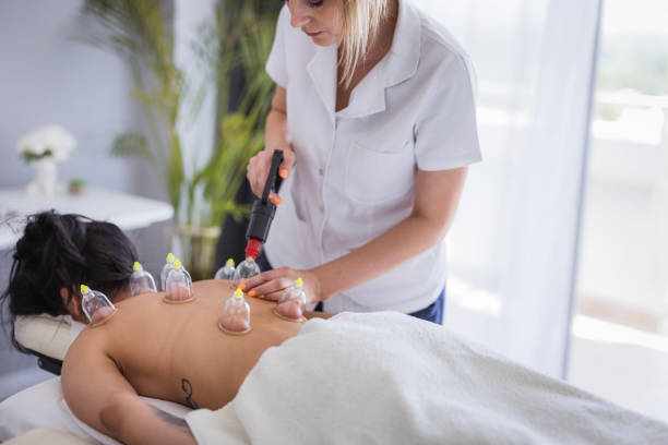 Why Are More People Choosing an Ayurveda Hospital in Dubai Instead of Regular Clinics?