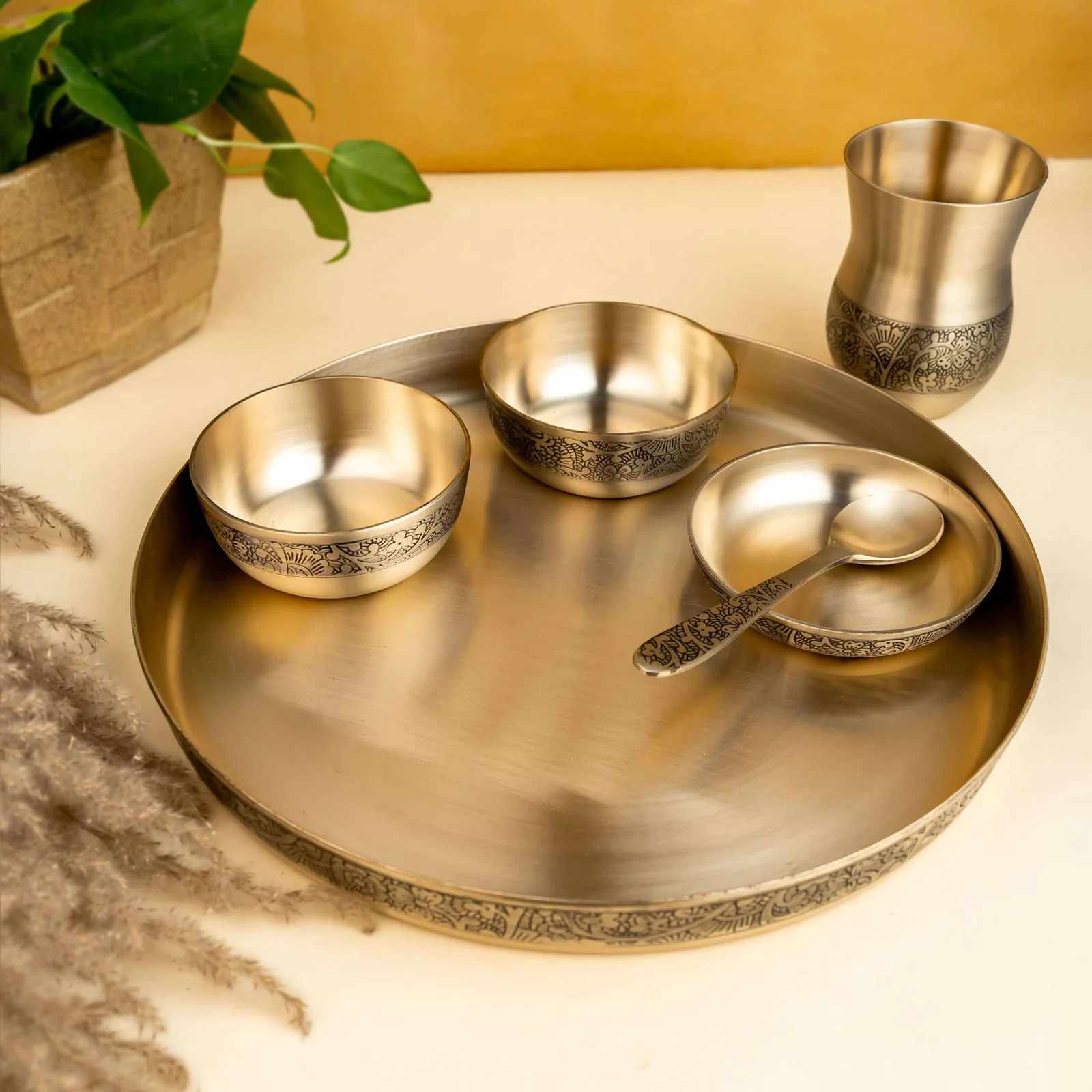 Pure Bronze Dinner Set That Brings Heritage and Wellness to Your Dining Table