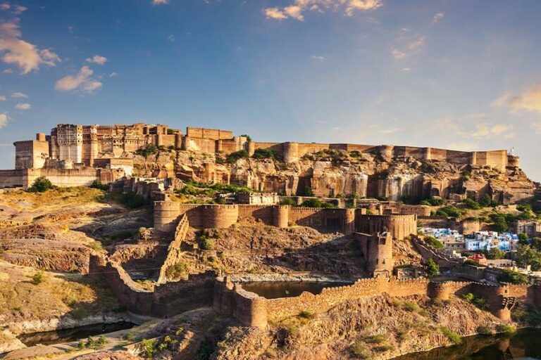 Unveil the Magic of the Desert State with Rajasthan Tour Packages