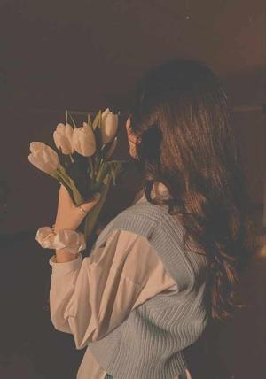 author_tulipbloom logo