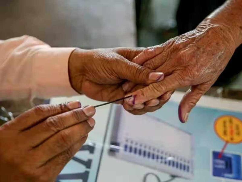 क्या मतदान को अनिवार्य करना हो सकता है एक विकल्प?