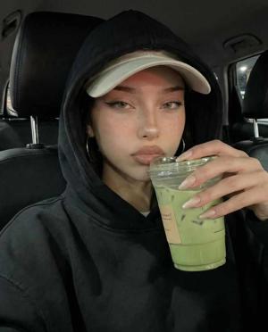 𝒁𝒊𝒓𝒂. logo