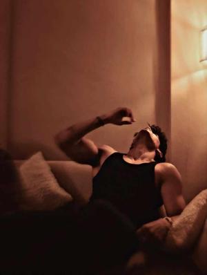 कैंटीन में सबके सामने किस 💀