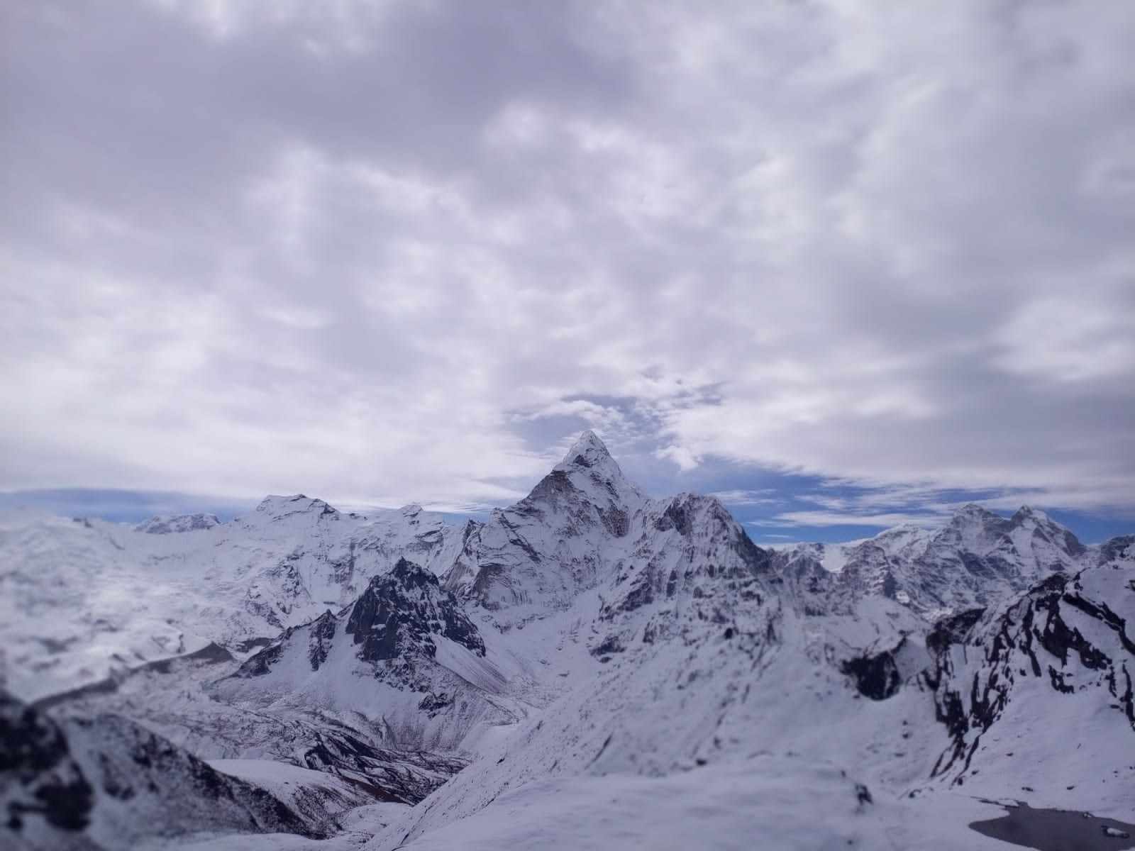 Crossing the Thorong La Pass: The Pinnacle of the Annapurna Circuit Trek
