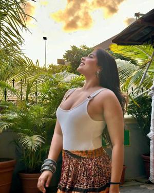 Patola Call Girls in Mumbai – High-Class Escorts