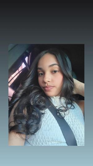 Caren Nicoll Marizán castillo logo