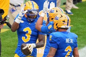 Pitt Holds off No. 15 Georgia