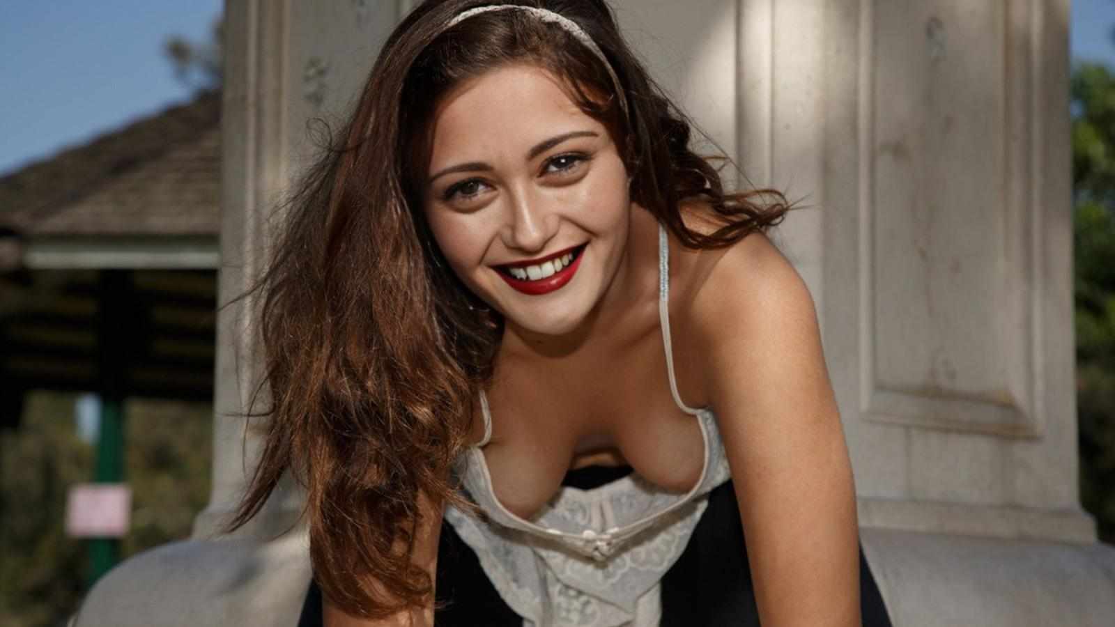 Ella Purnell Nude Leaked Photos & Scenes – The Ultimate Collection