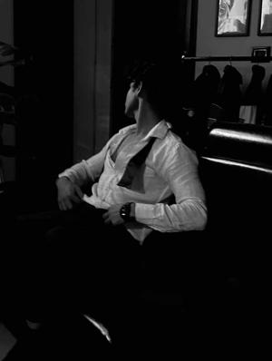 Chapter :- 01 The girl wasn't afraid