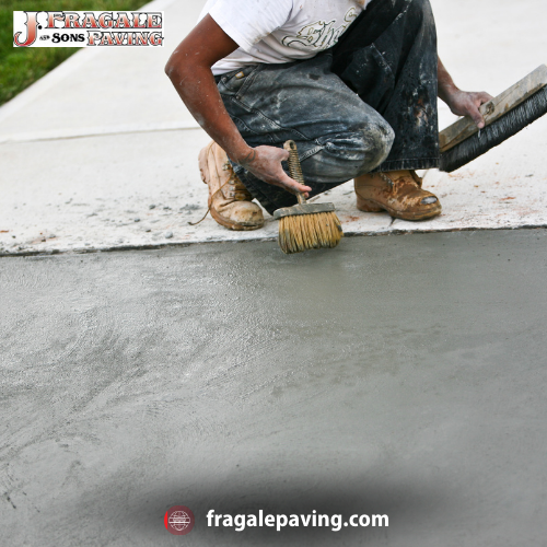 Top Paving Services in Connecticut: Best Contractors for Driveways & Commercial Projects