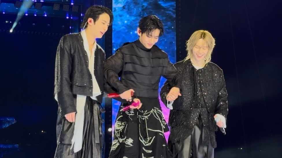 BTS AIRRANG LIVE 🔴