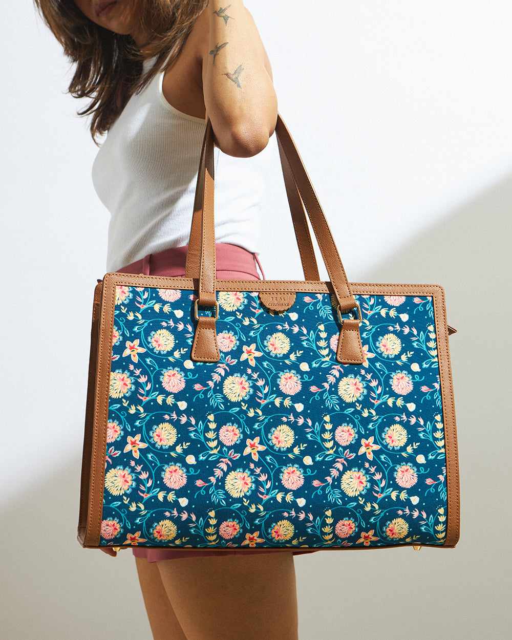 Premium Tote Bags for Women – Are They Worth the Investment?