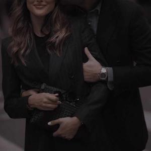 |42| Possessive Ties