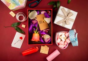 Premium Custom Gift Hampers UAE | Post My Gift