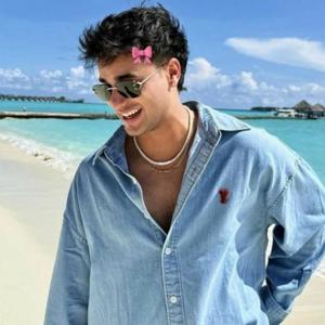 abhishaaa_🌟💗 logo