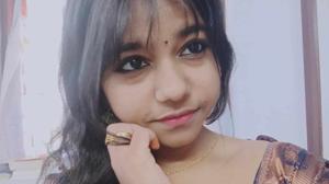 Hummin--Bird--love  logo