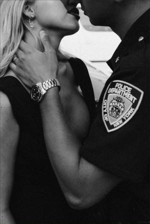 Cop & Prisoner 🚔