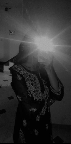 Shivani Dwivedi logo