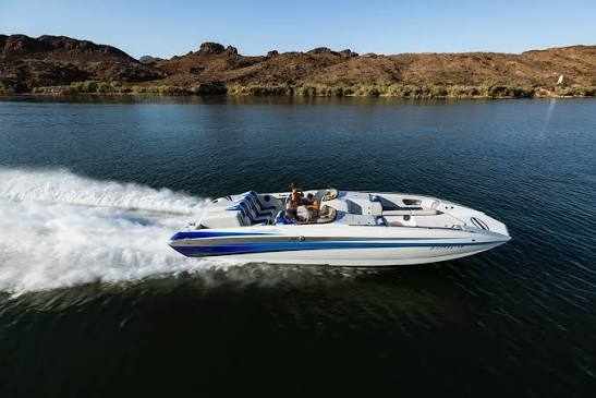 CONQUEST TOP CAT II DECK BOAT The Speedboat Team got a chance to test this beautiful Conquest 28' Top Cat II with a Mercury Racing 700SCi. One of the early manufacturers that