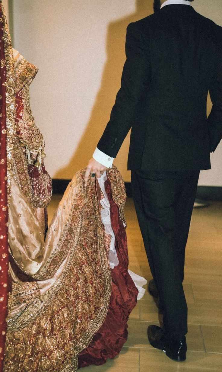 Her Gunda Husband