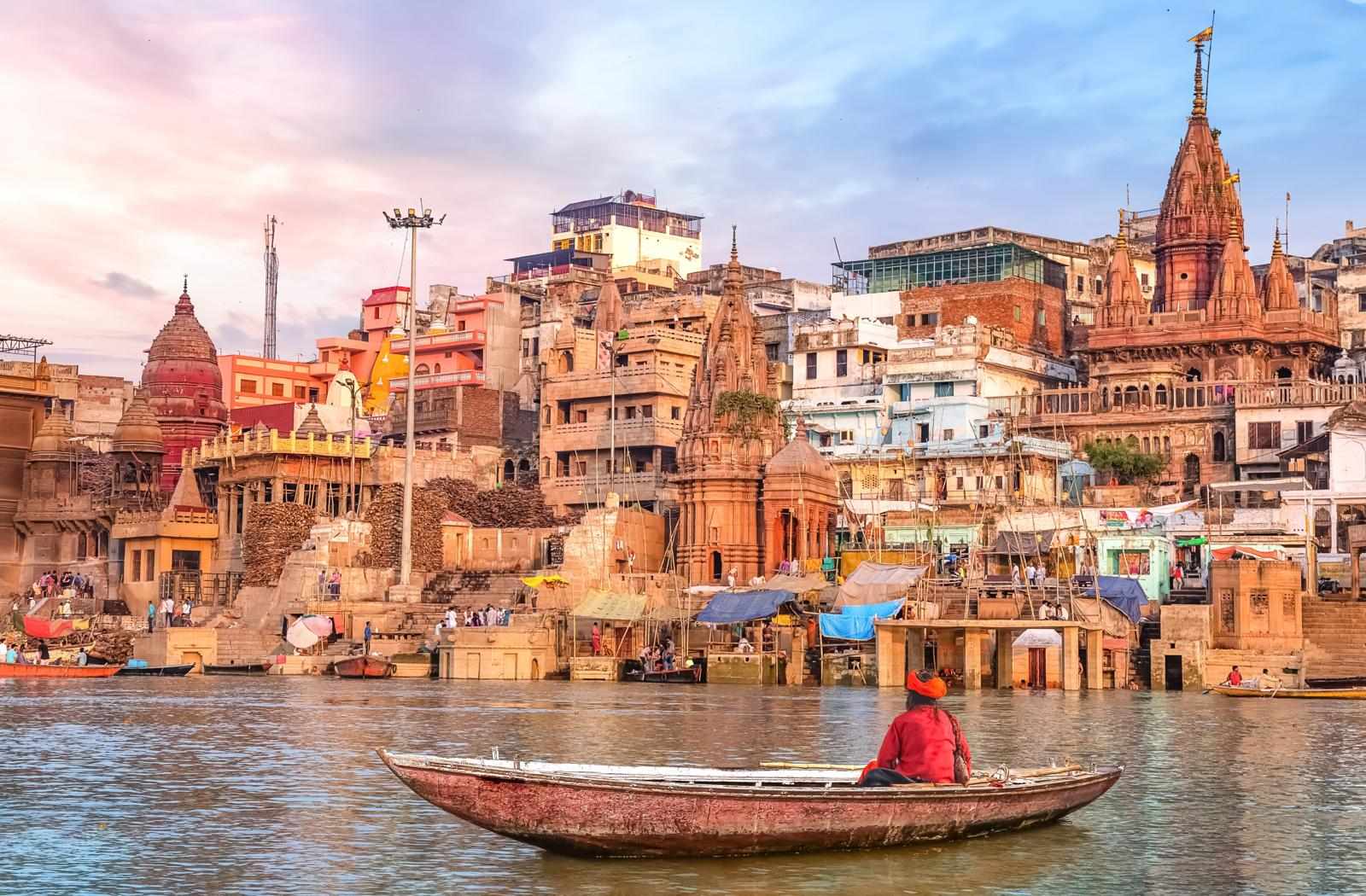 Varanasi's Ghats at Dawn: A Photographer's Paradise