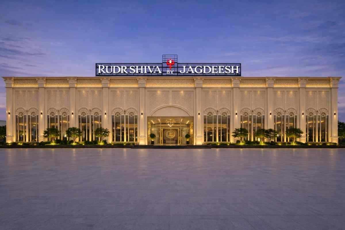 Restaurant Near Prem Mandir Vrindavan – A Complete Food Guide For Visitors
