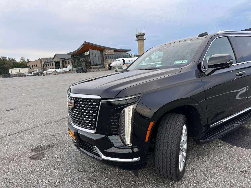Luxury and Convenience: JFK Airport Transportation Car Service & LGA to Manhattan Limo Guide