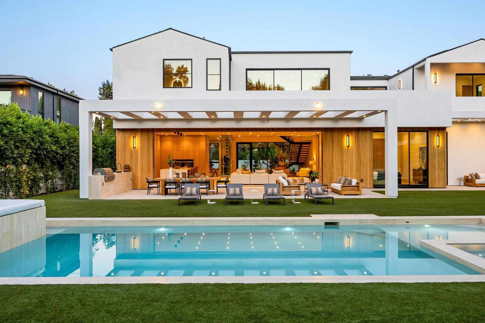 Guide to Pool Resurfacing Singapore and Pool Plastering Singapore