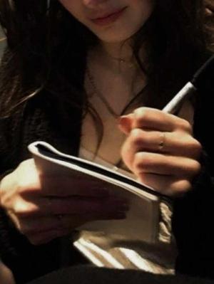 𝓐𝓴𝓼𝓱𝓲𝓲𝓲 ~ logo