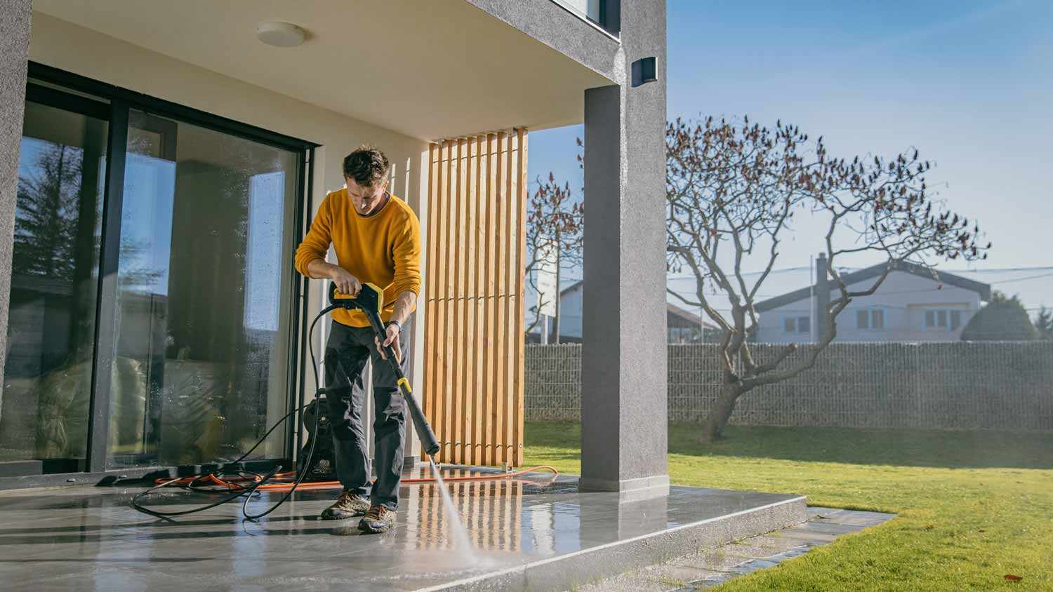 Free Estimates Pressure Washing Window Cleaning: A Simple Guide to Cleaner Homes