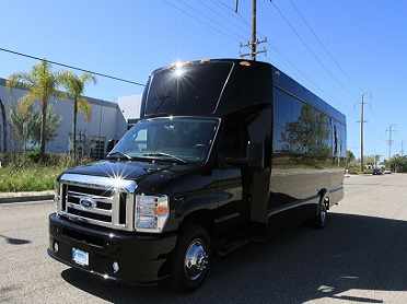 Los Angeles Party Bus | Deluxelimousine.com