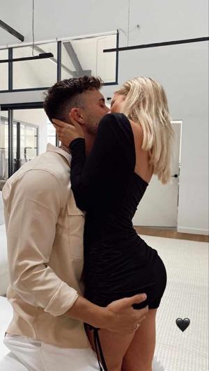 Jija Ne Meri Chut Ko Shant Kiya🔞💦