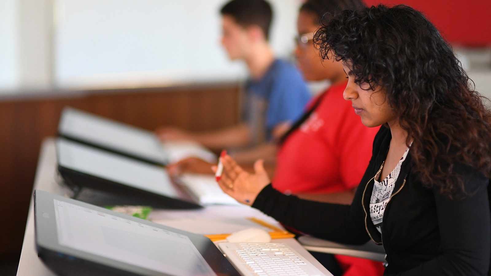 Navigating the LSAT vs GRE decision for law school admissions