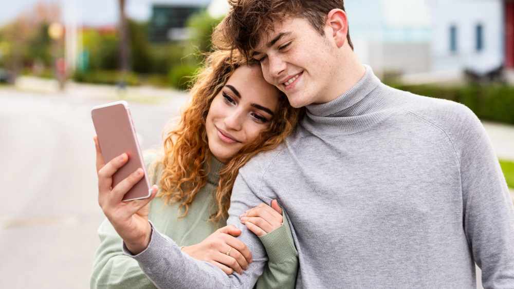 How Dating App Verification Systems Actually Work: From Photo Checks to ID Confirmation