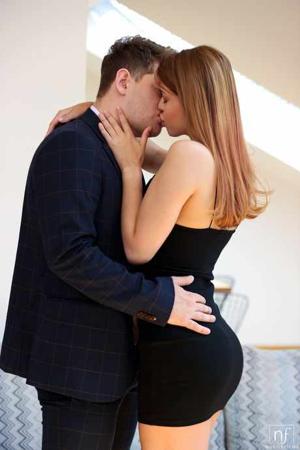 Baap ne mujhe aur meri best friend ko choda