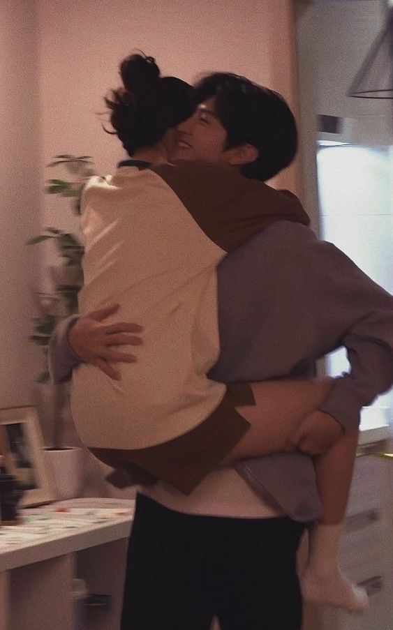 In that moment, it was just Aroohi and the "someone special" Aarav had promised