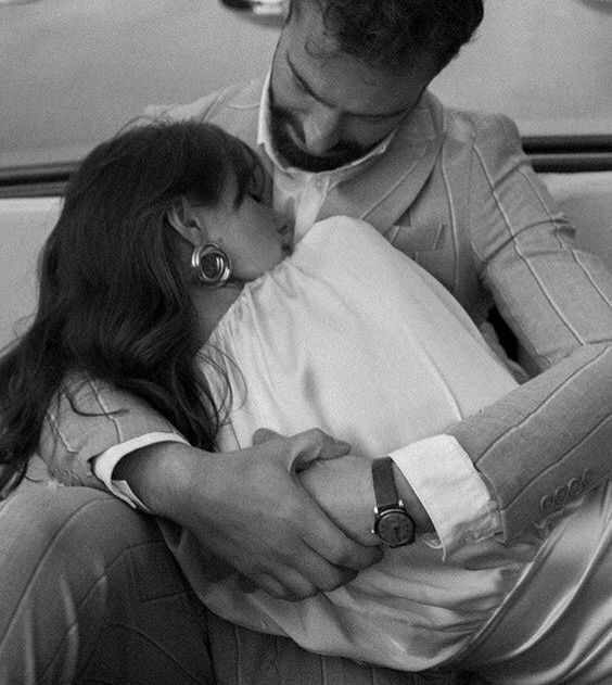 Proof that the mafia king, the Hukum sa of Rajasthan, had found his world in the arms of his wife