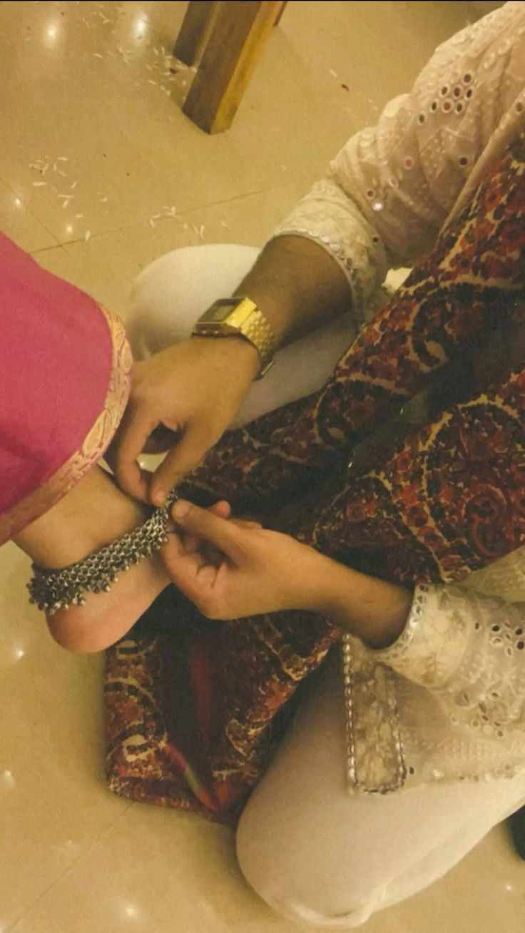 It was his way of telling me silently: You are mine, my queen, and I will honor you in every way
