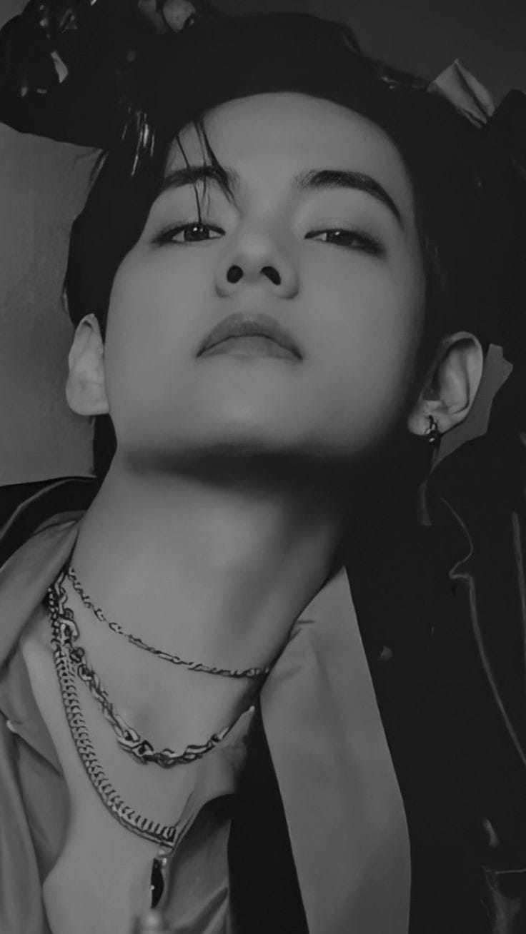 When you tease your cold mafia husband to see his reaction: KTH SHORT FF