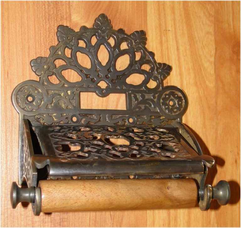 Why a Bronze Toilet Paper Holder Elevates Your Bathroom Style