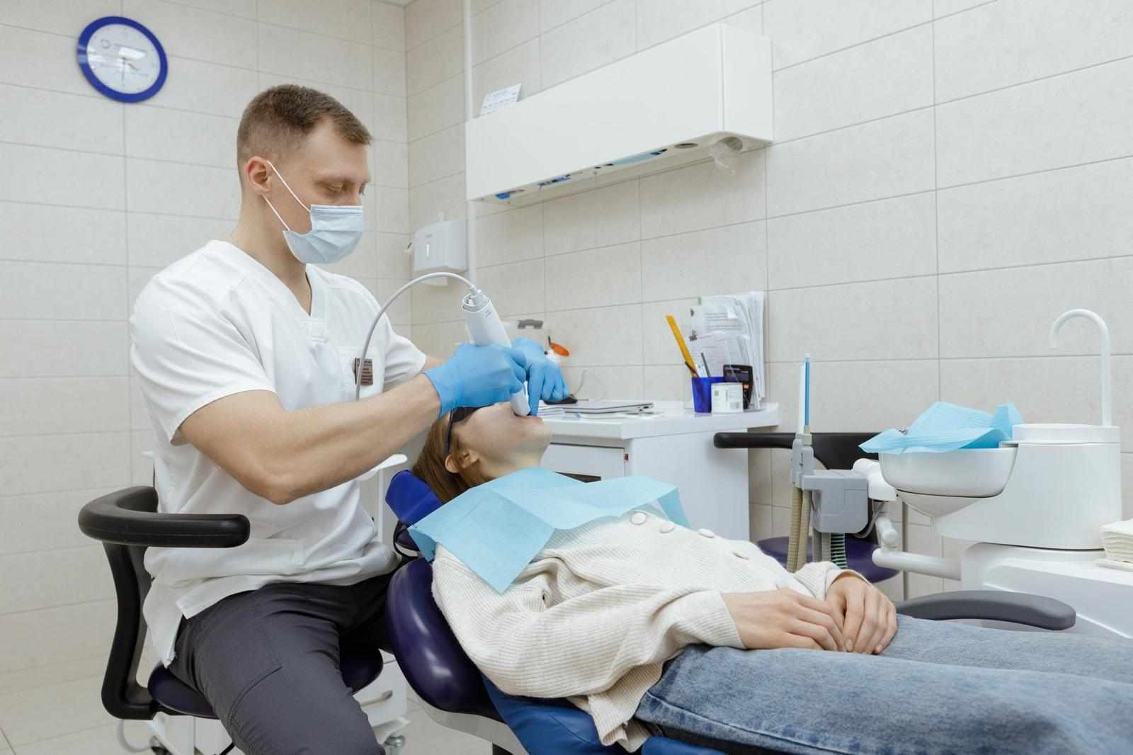 Коронки на зуб в Сыктывкаре. Цена в стоматологии Академия улыбок
