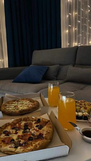 CHAPTER 42 | pizza night