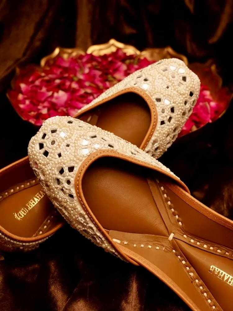 Why Punjabi Juttis Are Becoming the Go-To Footwear for Every Generation