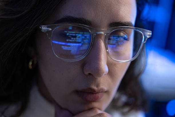 Why Choose Stylish Rimless Glasses for Women?