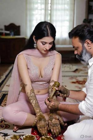 Mehendi wale ne lagayi mehendi andar tak ( the henna artist put henna till inside)